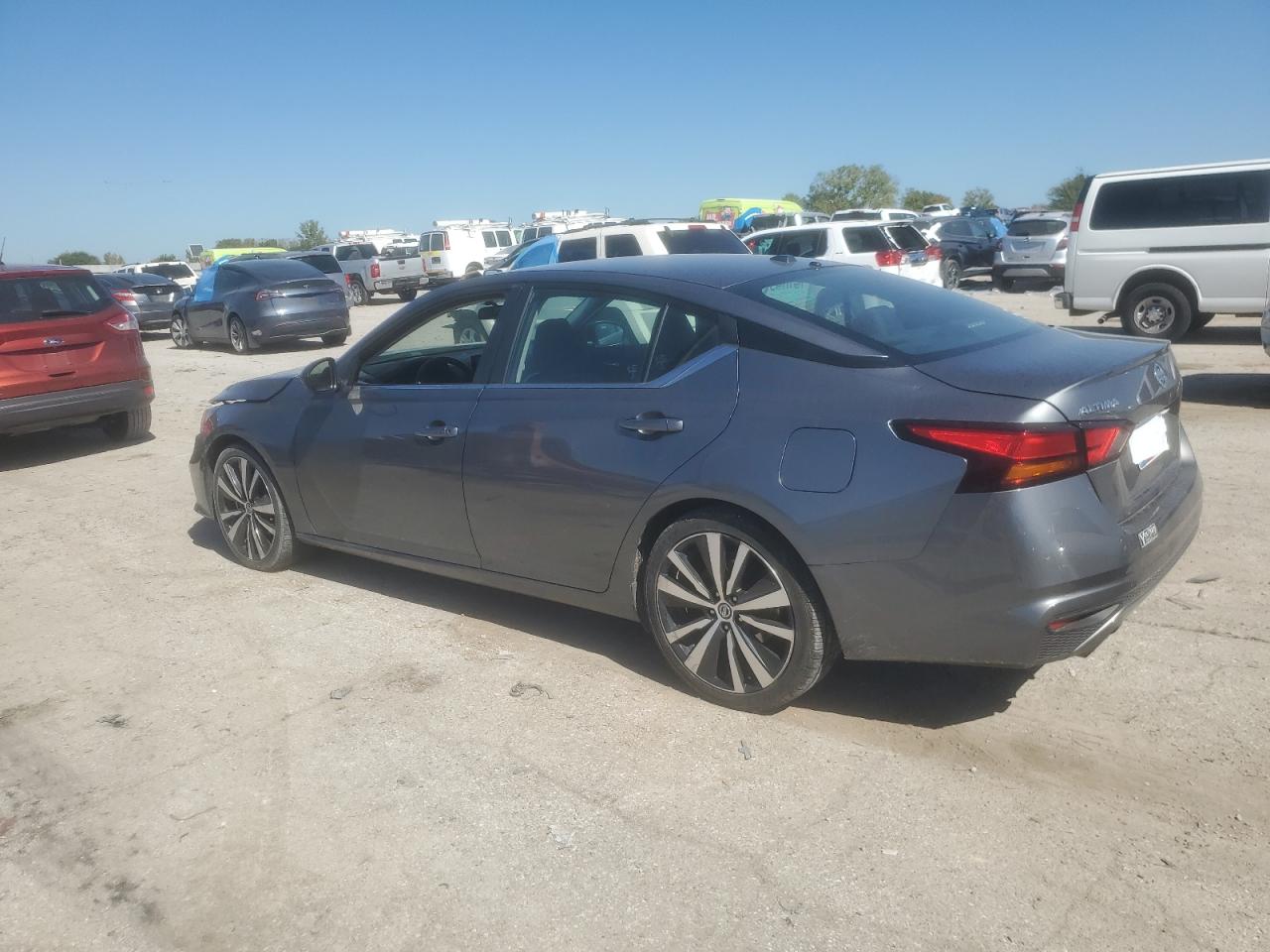 Lot #3023388294 2019 NISSAN ALTIMA SR