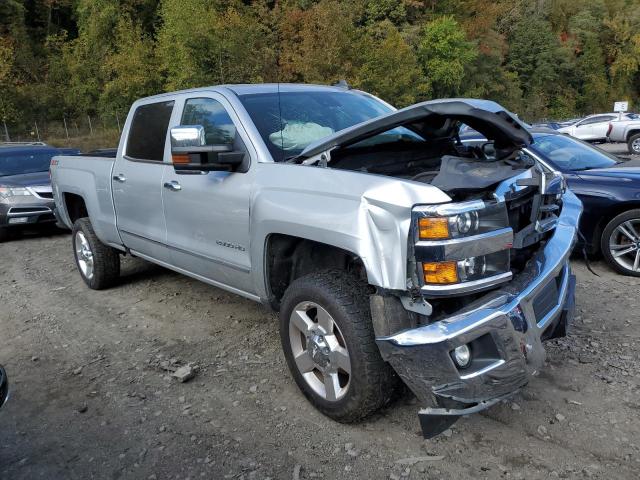 VIN 1GC1KWEG0JF162748 2018 Chevrolet Silverado, K25... no.4