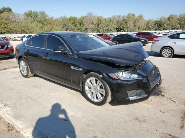 VIN SAJBJ4BV2HCY42131 2017 Jaguar XF, Premium no.4