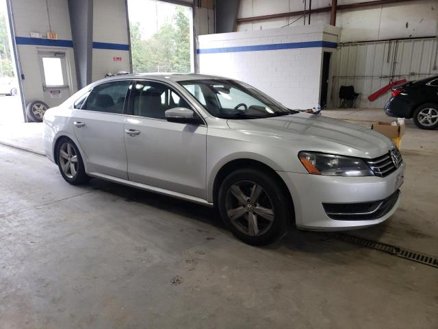 VIN 1VWBP7A37DC045976 2013 Volkswagen Passat, SE no.4