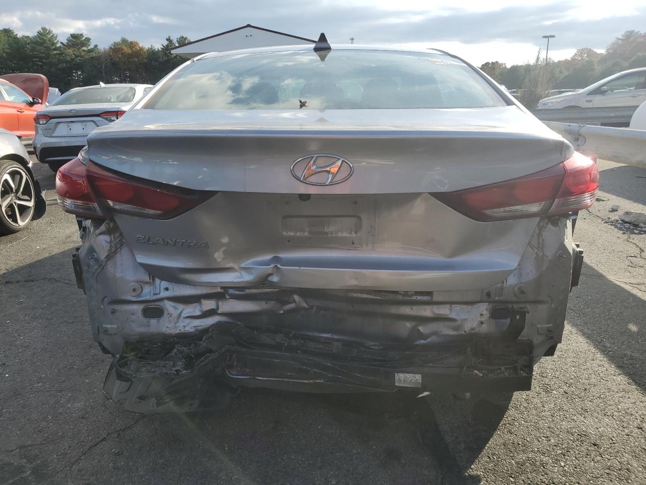 Lot #2954971236 2017 HYUNDAI ELANTRA SE