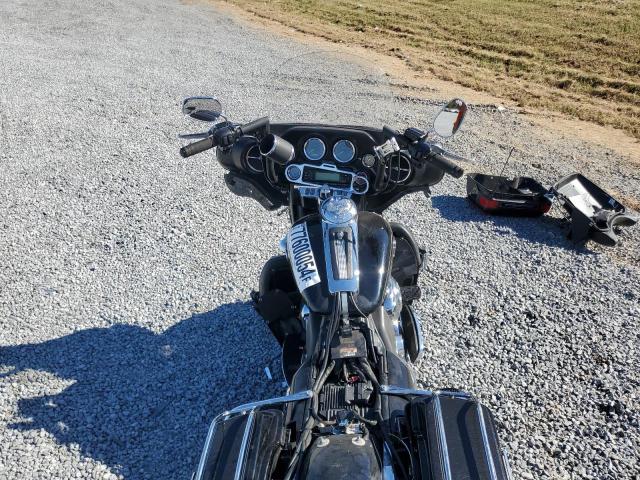 2011 HARLEY-DAVIDSON FLHTCU 1HD1FC412BB600984