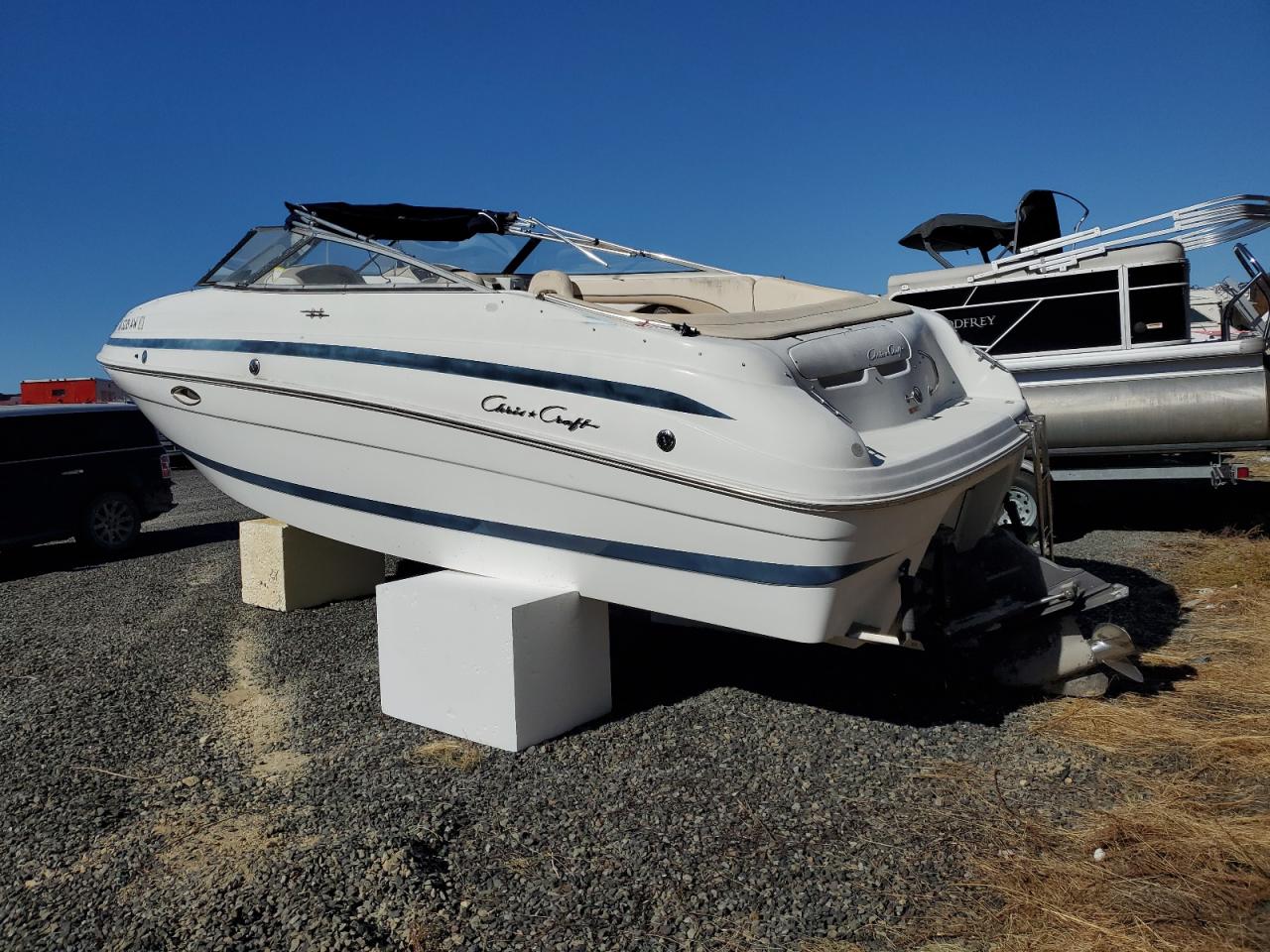 Lot #2974846035 2000 CHRI BOAT