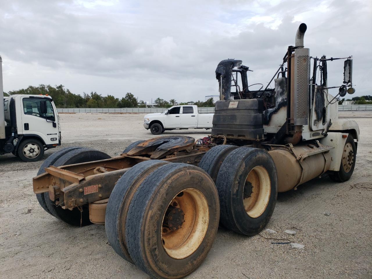 Lot #2972156147 1994 FREIGHTLINER CONVENTION