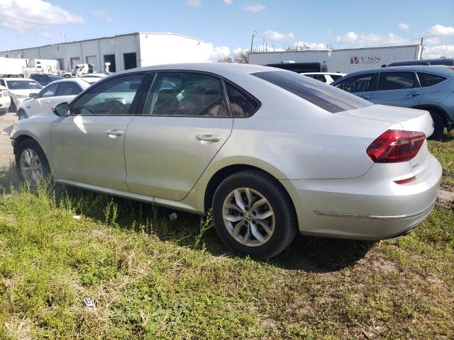 VIN 1VWAA7A3XJC009207 2018 Volkswagen Passat, S no.2