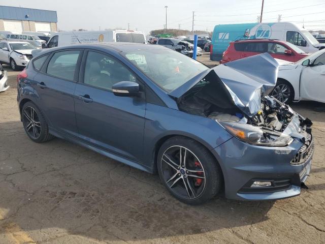 VIN 1FADP3L95JL332918 2018 Ford Focus, ST no.4