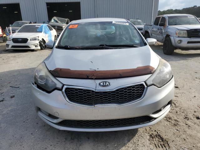 VIN KNAFK5A86G5590186 2016 KIA Forte, LX no.5