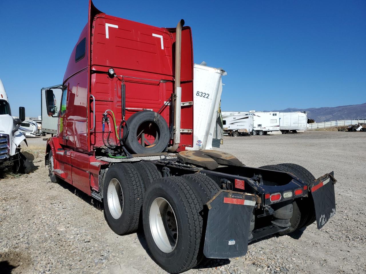 Lot #2952741893 2015 VOLVO VN VNL