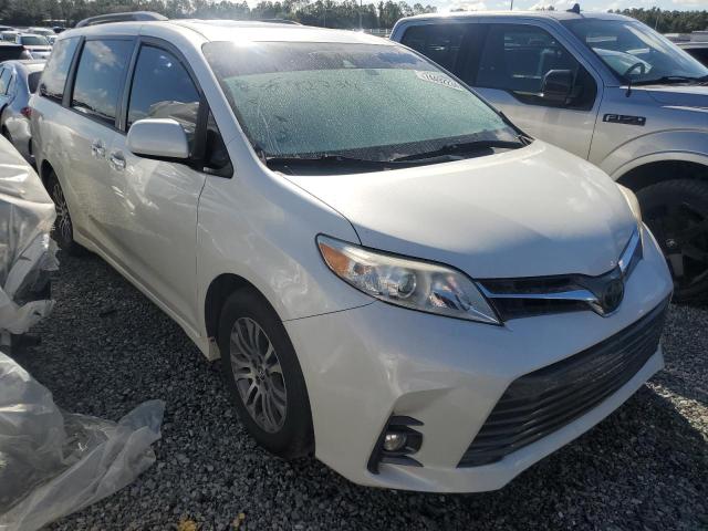 VIN 5TDYZ3DC1JS964068 2018 Toyota Sienna, Xle no.4