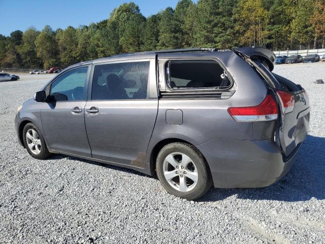 TOYOTA SIENNA LE 2011 gray  gas 5TDKK3DC2BS125591 photo #3