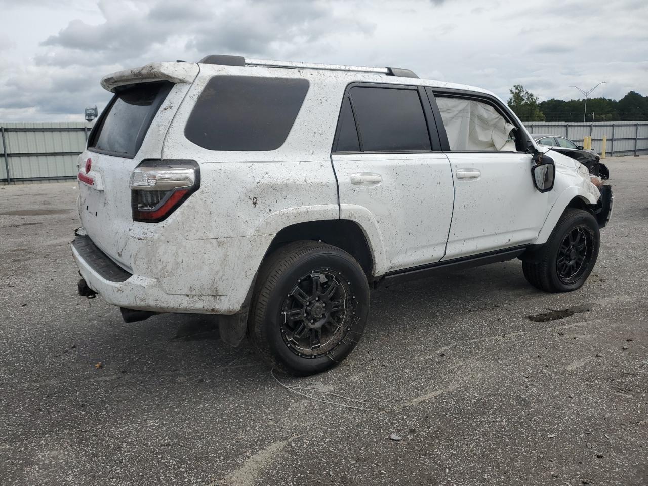 Lot #2912038639 2024 TOYOTA 4RUNNER SR