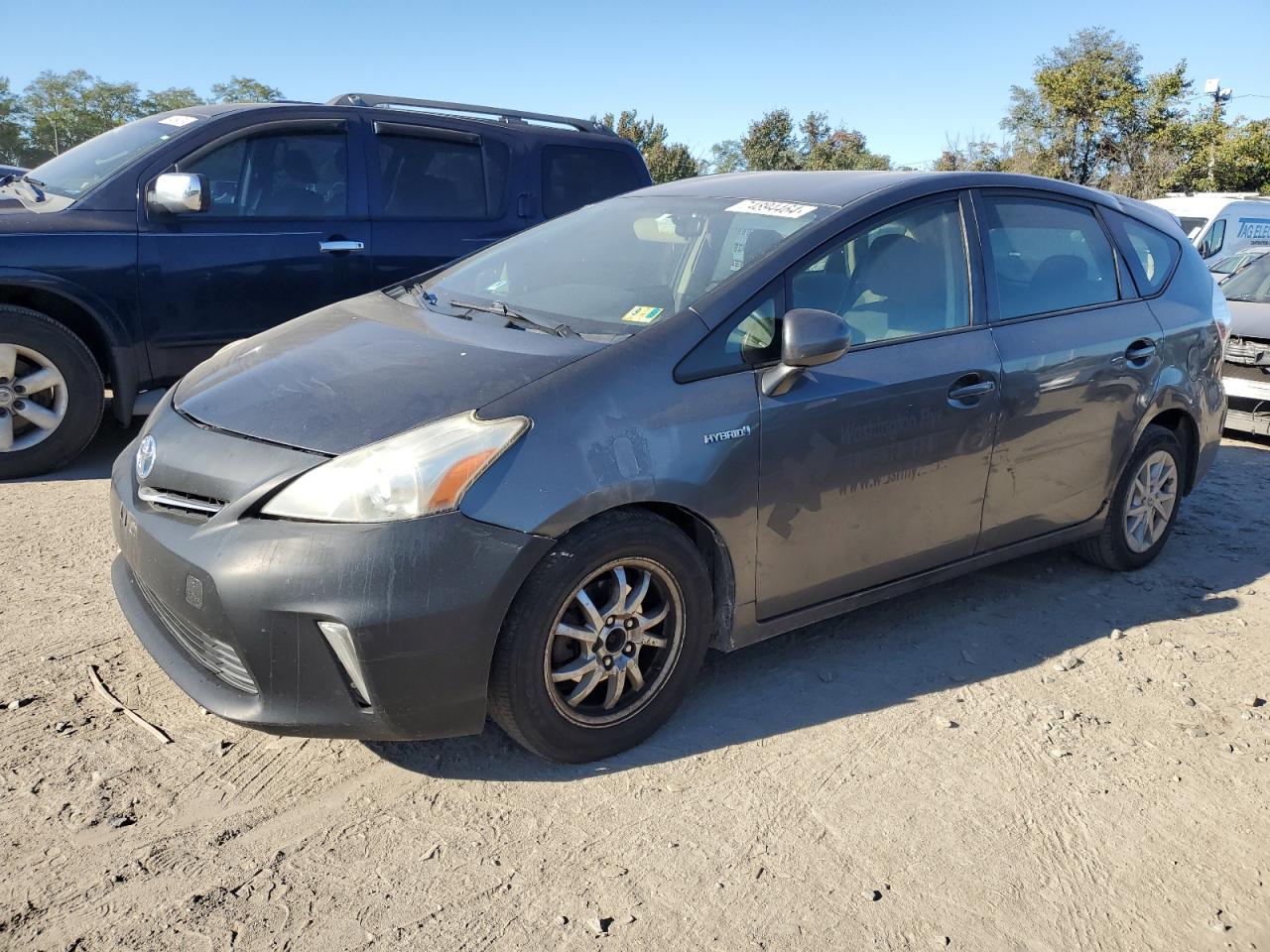 Toyota Prius V 2013 ZVW41L