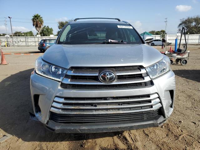 VIN 5TDDZRFH4HS476379 2017 Toyota Highlander, Limited no.5