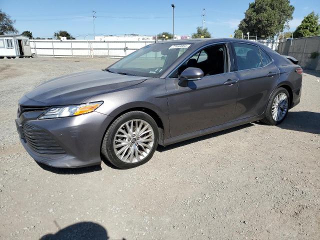 VIN 4T1B11HKXJU054543 2018 Toyota Camry, L no.1