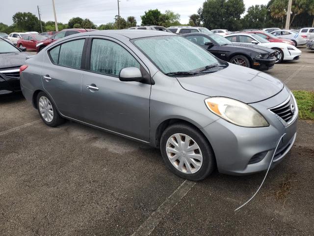 VIN 3N1CN7AP0DL867509 2013 NISSAN VERSA no.4