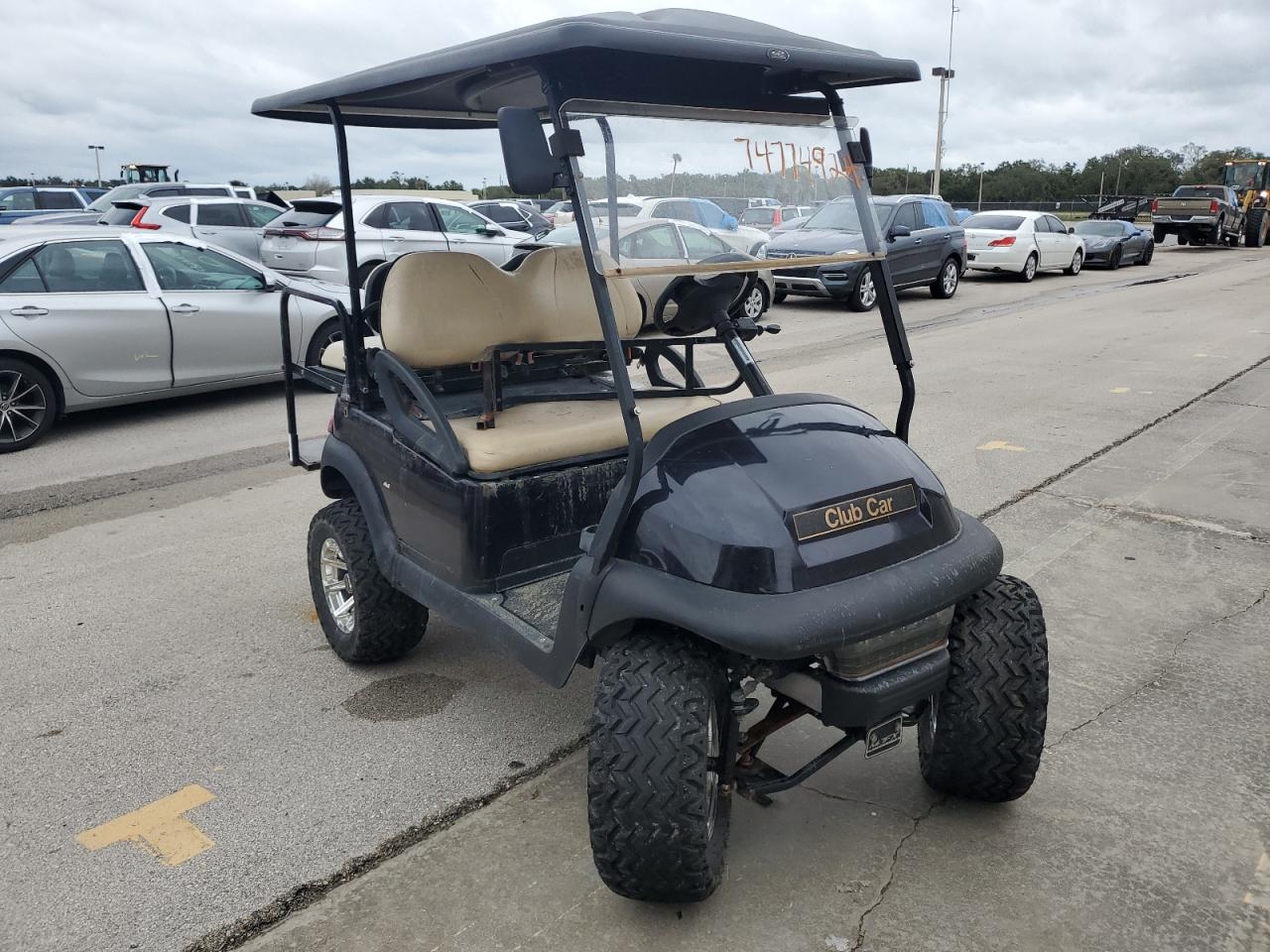 Lot #2947714318 2014 CLUB GOLF CART