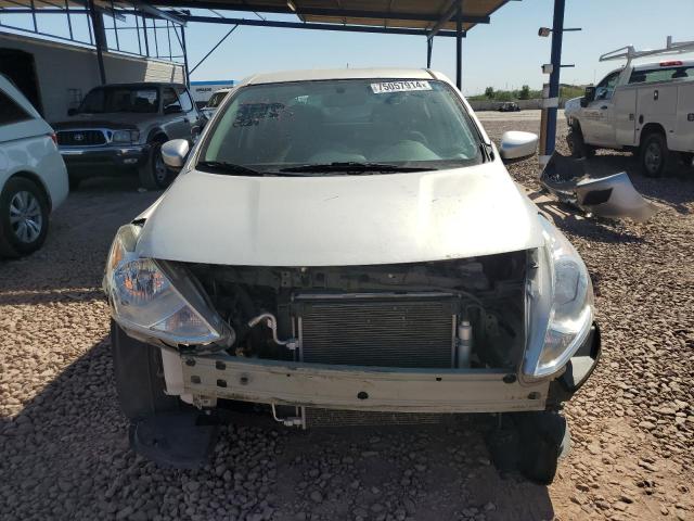 VIN 3N1CN7APXJL886127 2018 Nissan Versa, S no.5