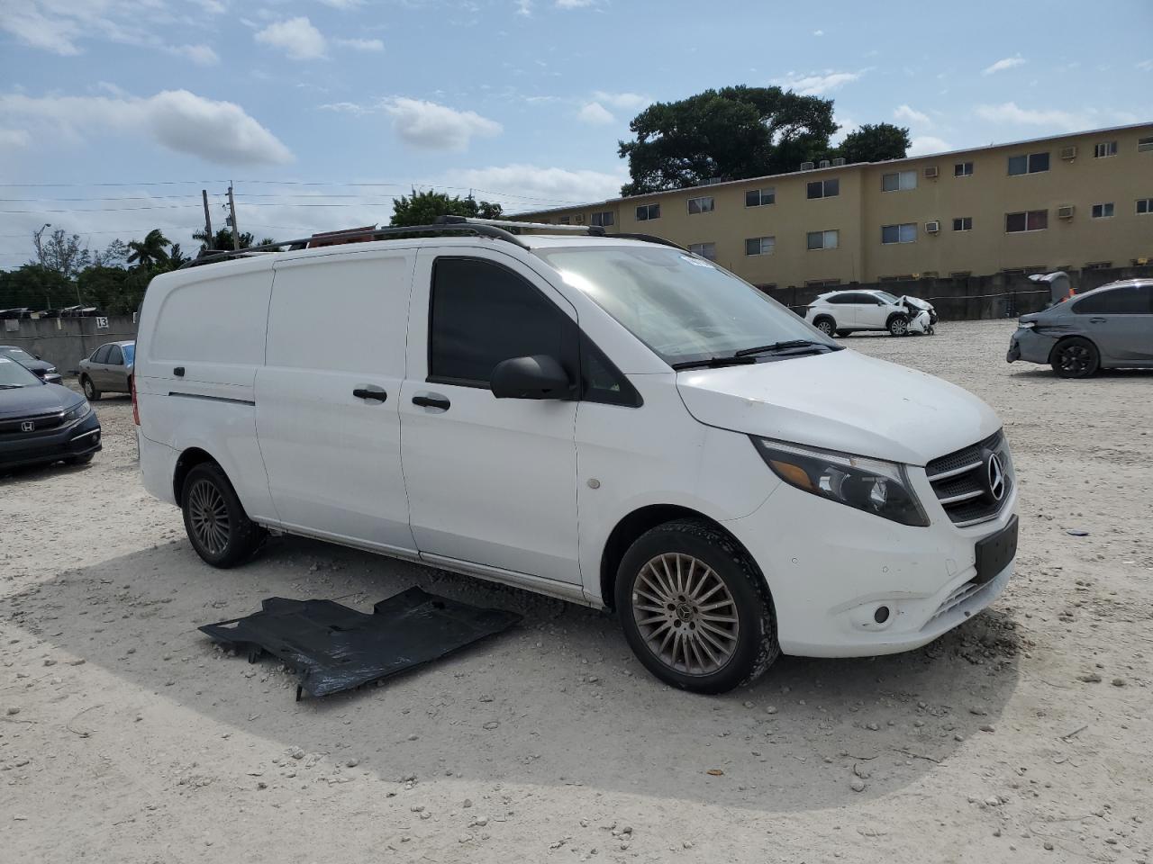 Lot #2974716166 2019 MERCEDES-BENZ METRIS