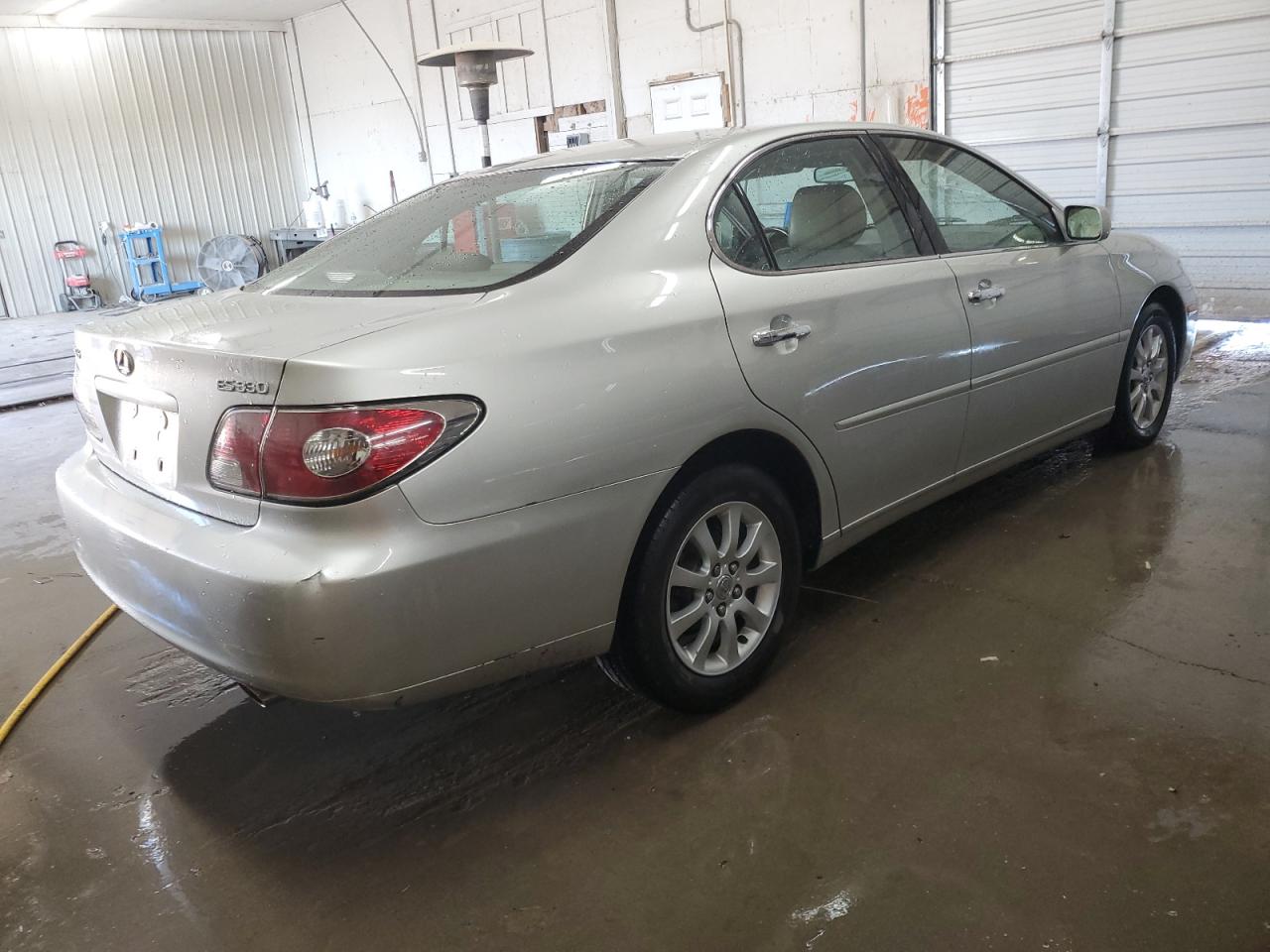 Lot #2962563771 2004 LEXUS ES 330