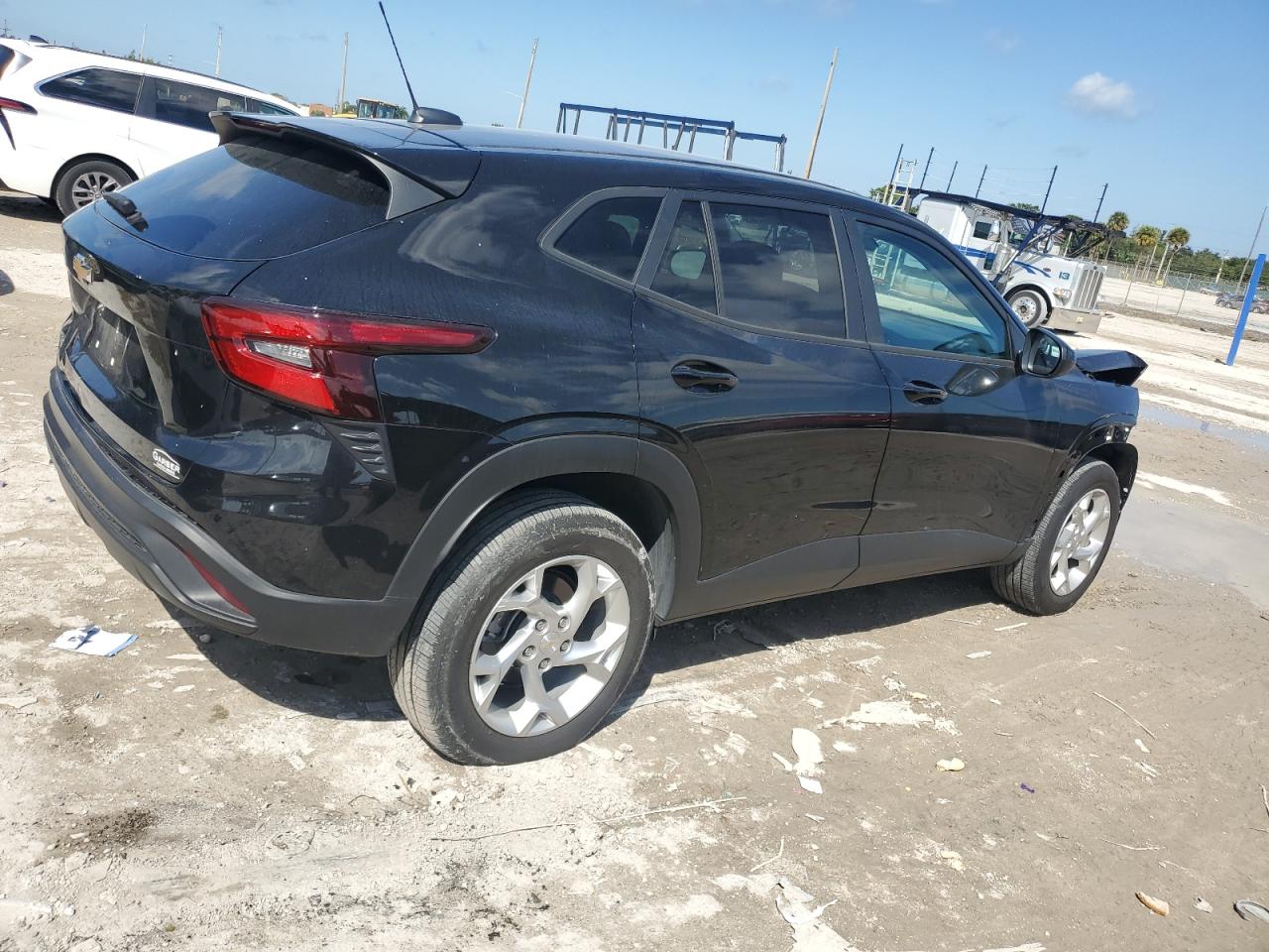 Lot #3037813257 2024 CHEVROLET TRAX LS