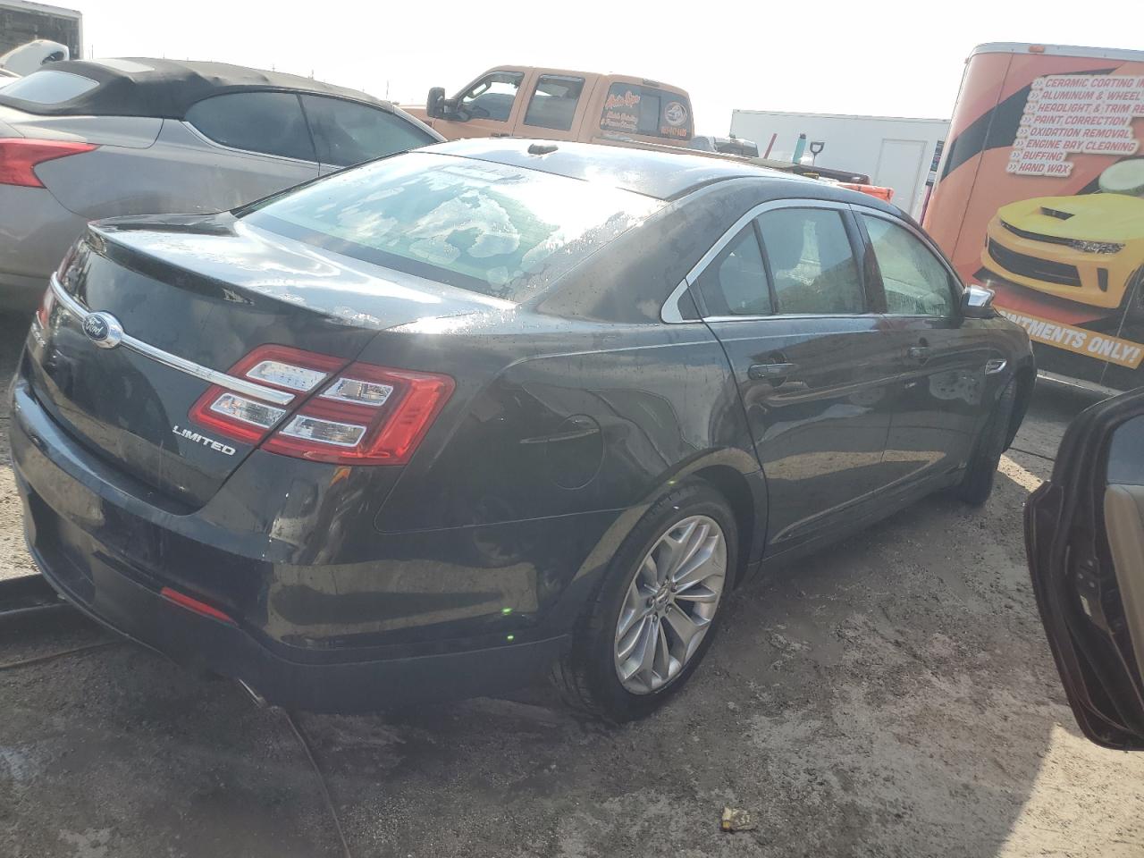 Lot #2974716396 2013 FORD TAURUS LIM