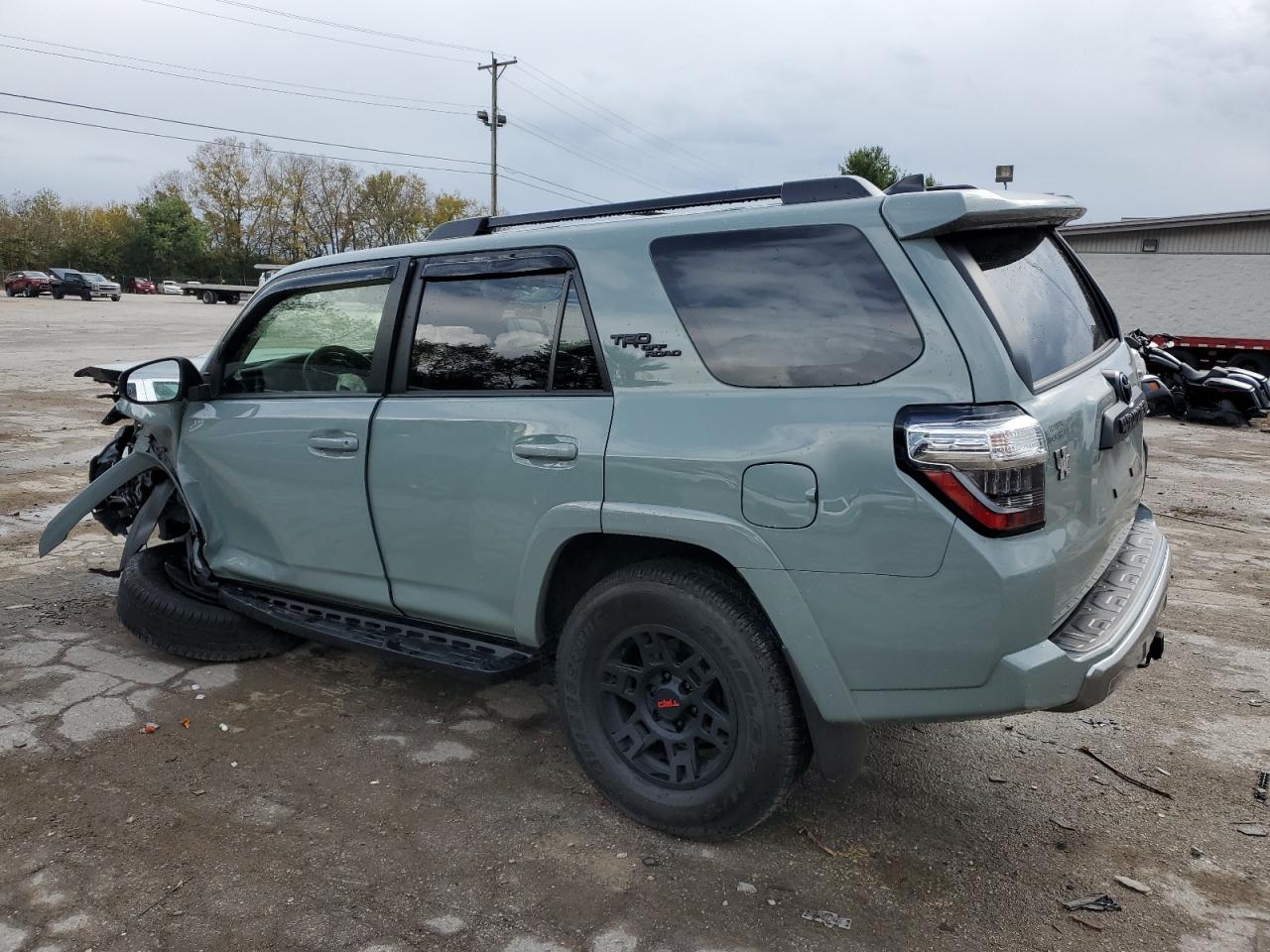 Lot #2955321713 2023 TOYOTA 4RUNNER SE