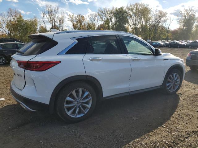 VIN 3PCAJ5M35KF139063 2019 Infiniti QX50, Essential no.3