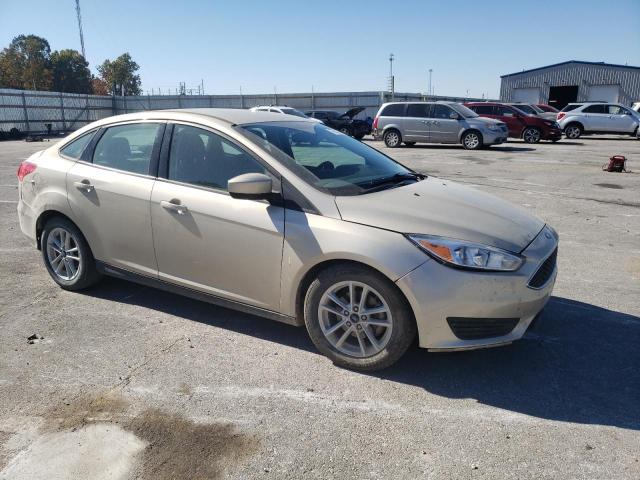 VIN 1FADP3F2XJL204642 2018 Ford Focus, SE no.4