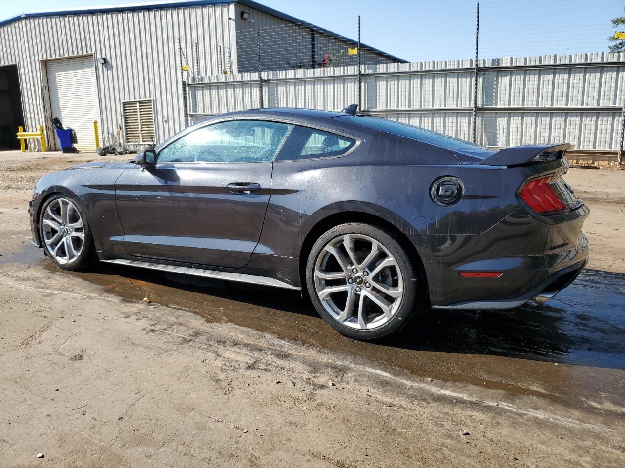 Lot #2921275925 2022 FORD MUSTANG