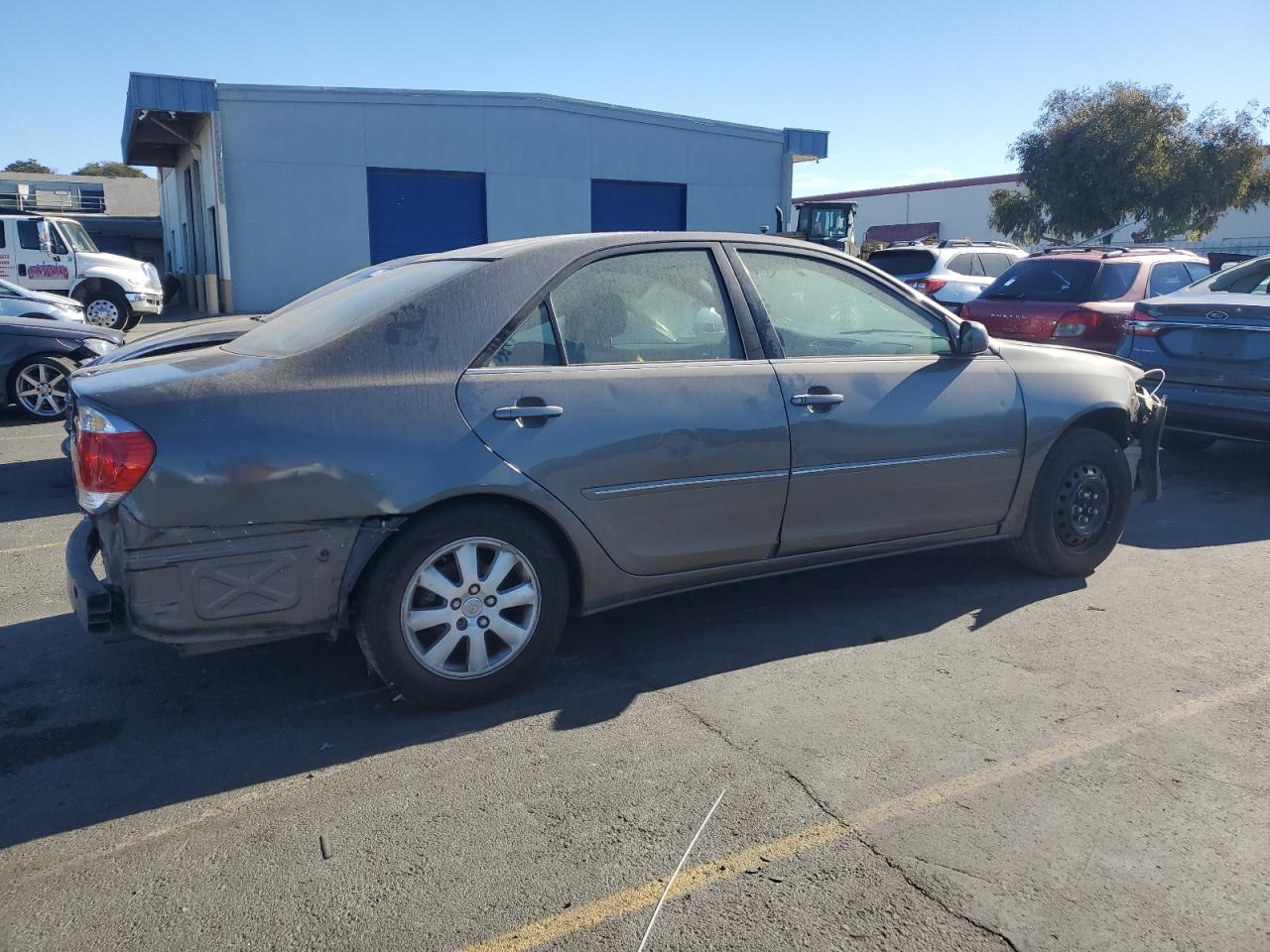 Lot #2962052157 2004 TOYOTA CAMRY LE