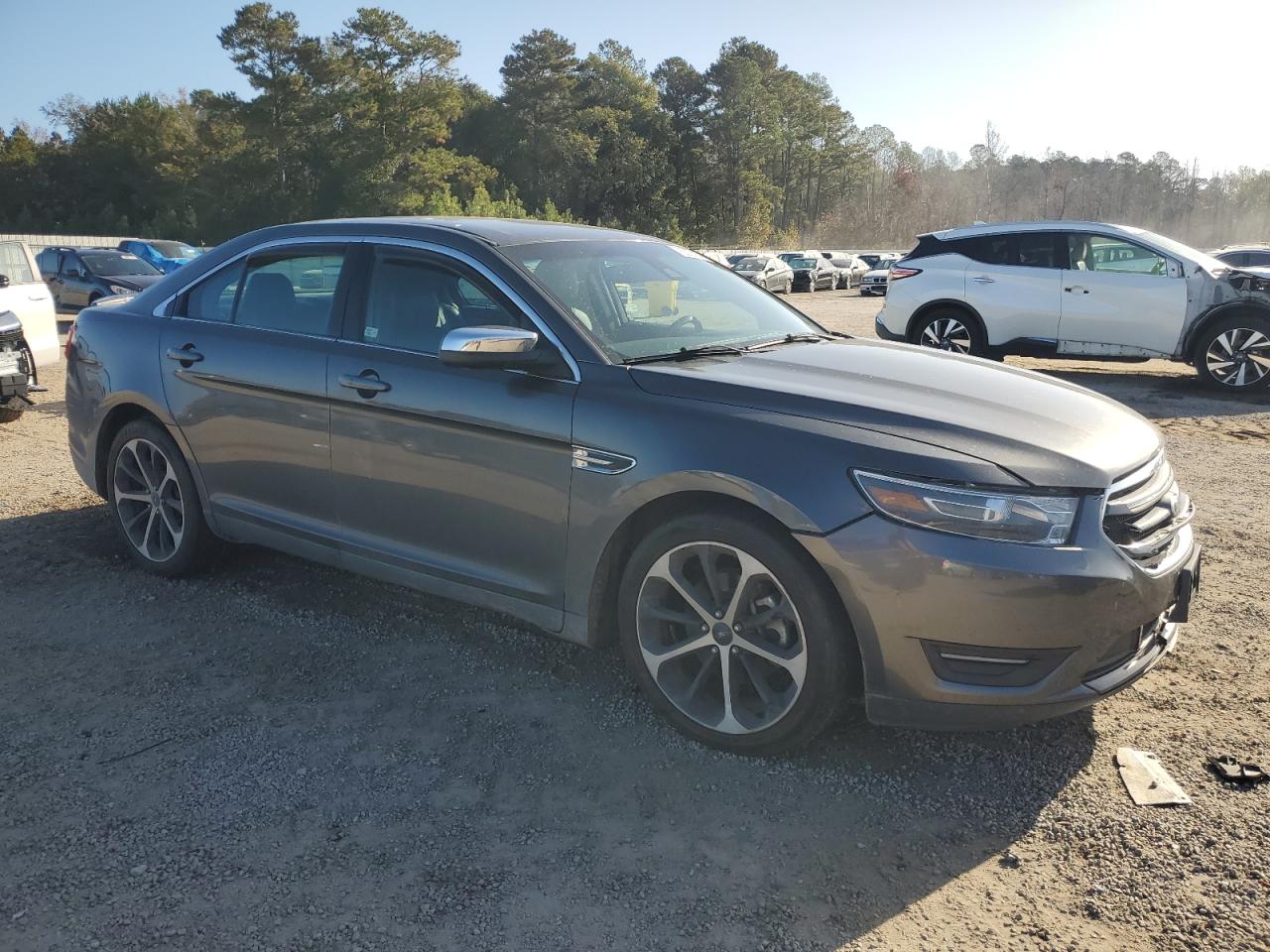 Lot #3034224837 2015 FORD TAURUS LIM