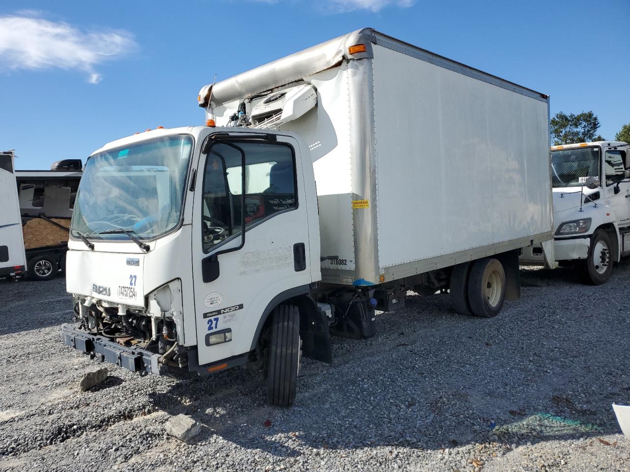 Lot #2902588023 2011 ISUZU NQR