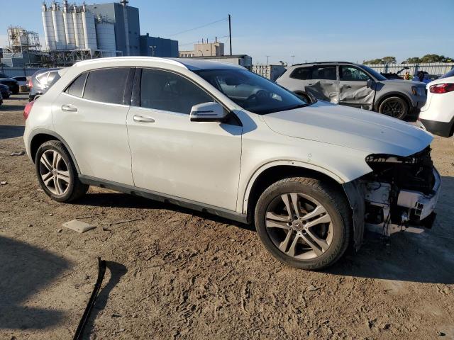 VIN WDCTG4EB8JJ454397 2018 MERCEDES-BENZ GLA-CLASS no.4