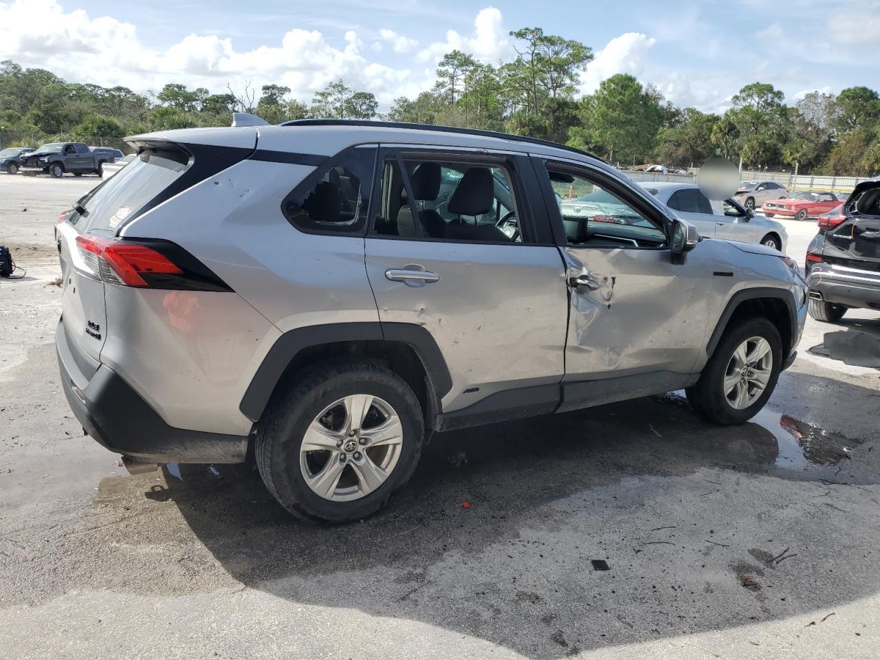 Lot #2962543810 2021 TOYOTA RAV4 XLE