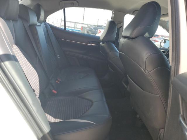 2018 TOYOTA CAMRY L - 4T1B11HK7JU148301