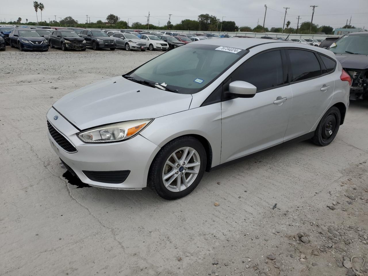 FORD FOCUS SE 2018 silver  gas 1FADP3K26JL251396 photo #1