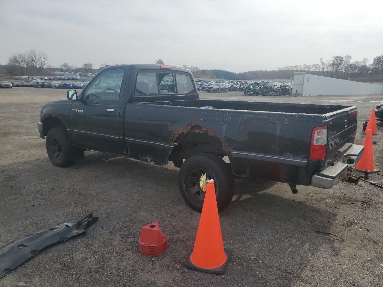 Lot #2942849785 1994 TOYOTA T100 DX