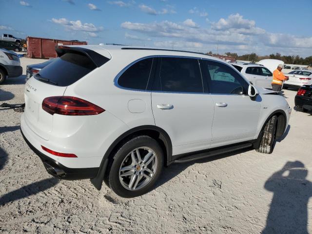 VIN WP1AF2A29GKA44400 2016 PORSCHE CAYENNE no.3