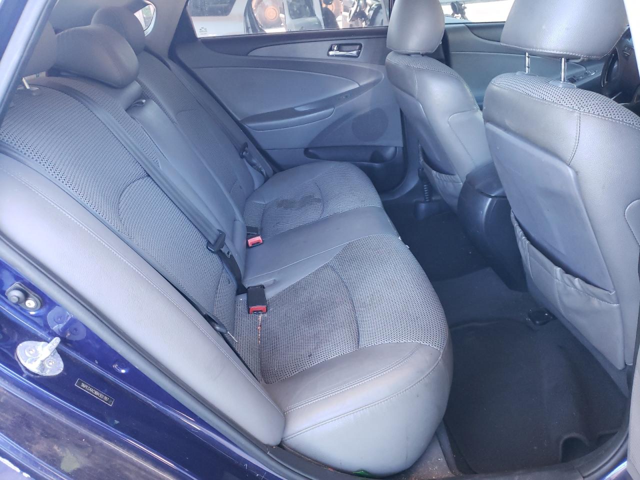 Lot #3302869888 2011 HYUNDAI SONATA SE