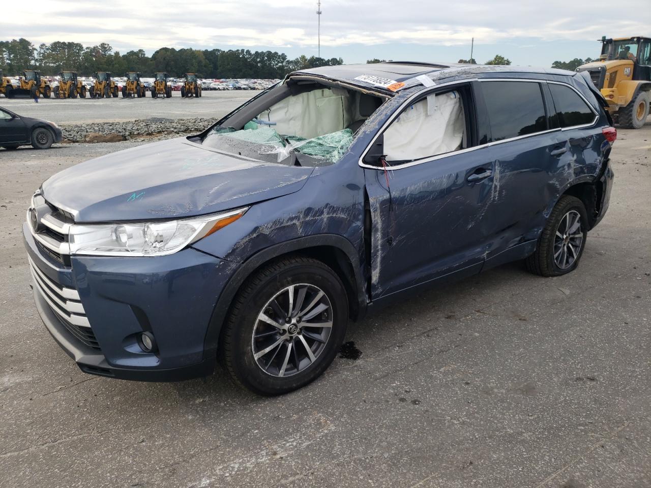 Lot #2921523704 2017 TOYOTA HIGHLANDER