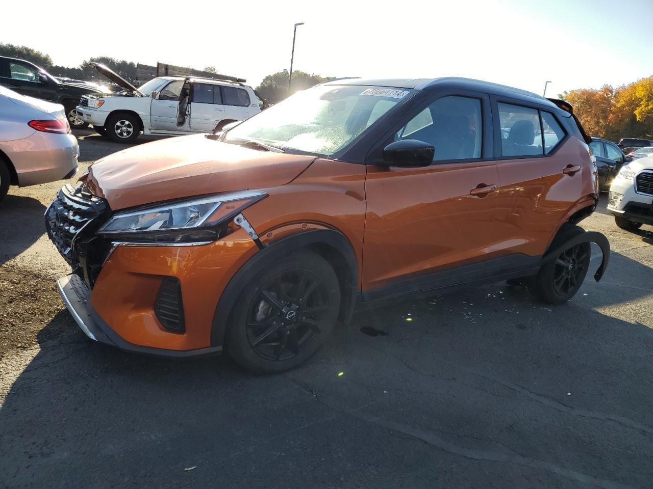  Salvage Nissan Kicks