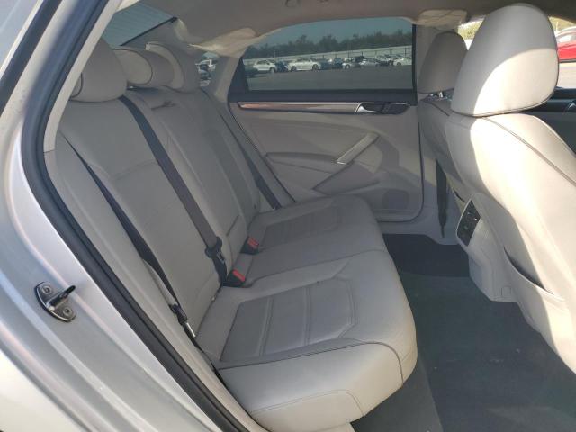 2017 VOLKSWAGEN PASSAT SE - 1VWBT7A38HC069642