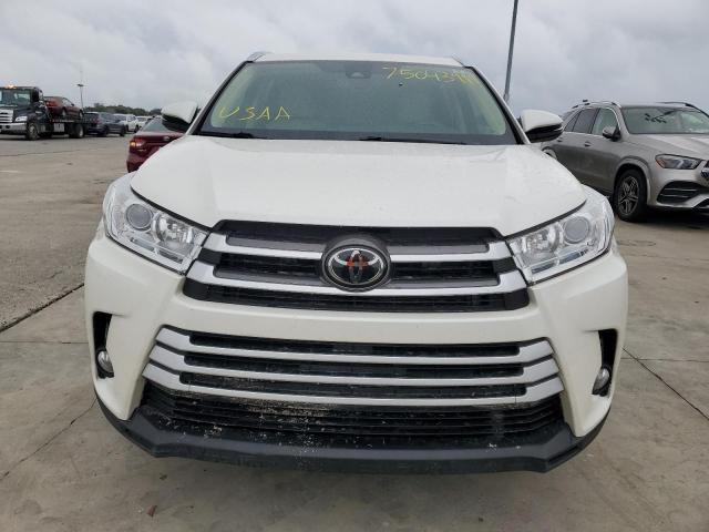 VIN 5TDKZRFHXJS549929 2018 Toyota Highlander, SE no.5