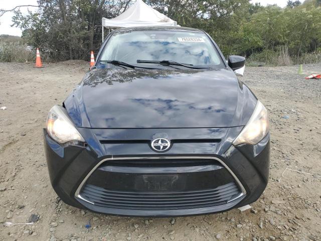 VIN 3MYDLBZV0GY118506 2016 Toyota Scion no.5