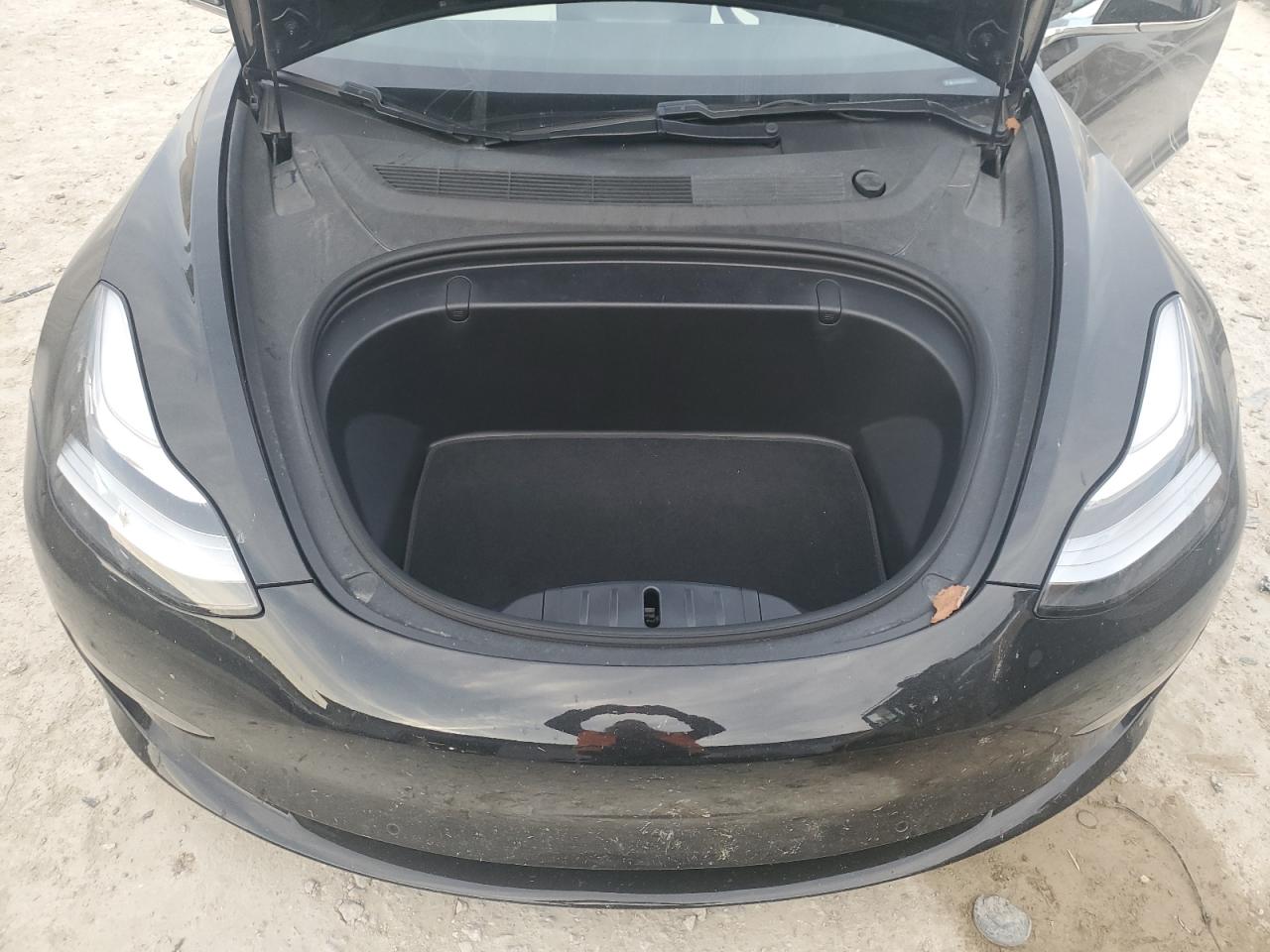 Lot #3033099021 2019 TESLA MODEL 3