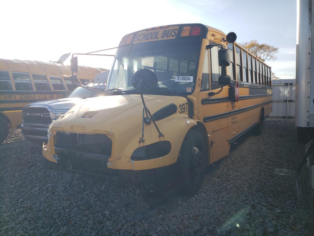 Lot #2928406786 2011 FREIGHTLINER CHASSIS B2