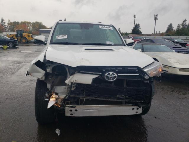 2021 TOYOTA 4RUNNER SR - JTERU5JR2M5841599