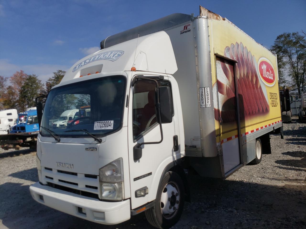 Lot #2993793153 2014 ISUZU NPR HD