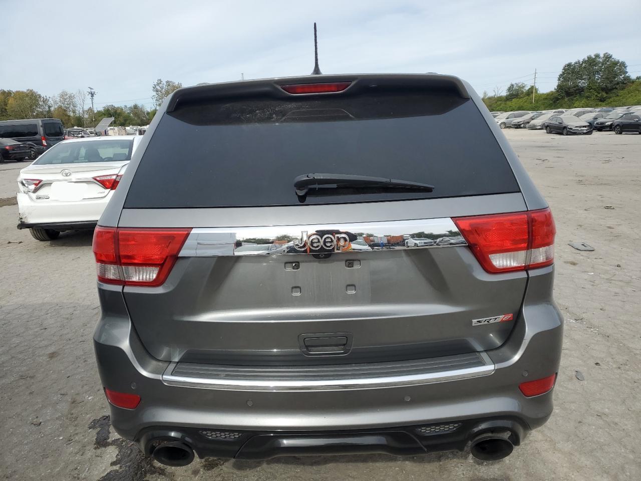 JEEP GRAND CHEROKEE SRT-8