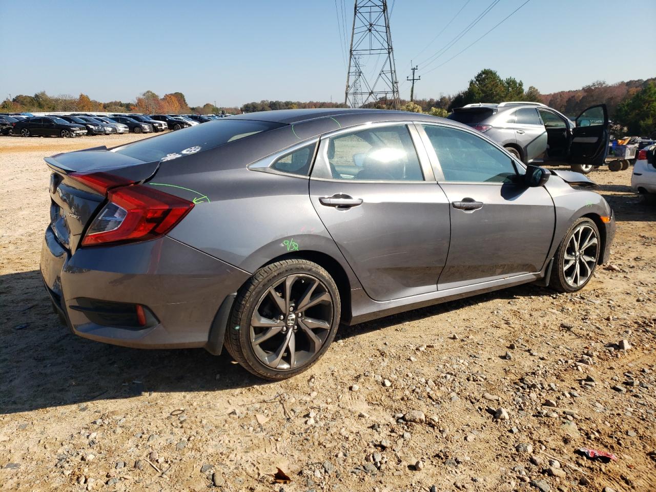 Lot #2945304504 2019 HONDA CIVIC SPOR